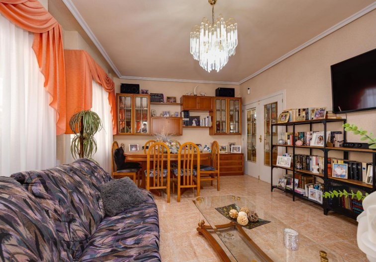 Resale - Apartment - Torrevieja - Centro