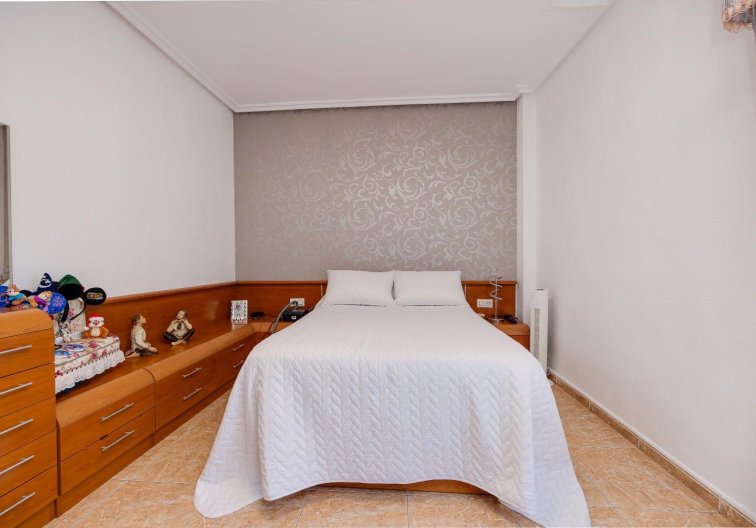 Resale - Apartment - Torrevieja - Centro