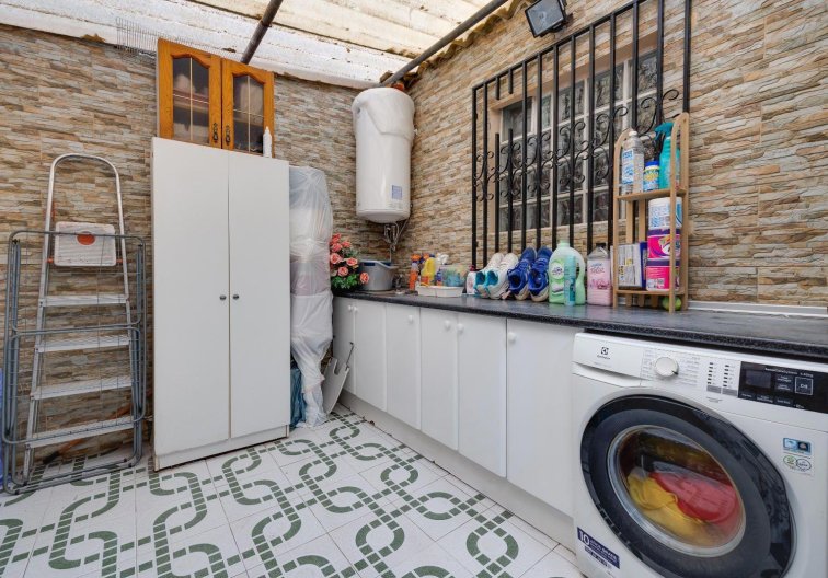 Resale - Apartment - Torrevieja - Centro