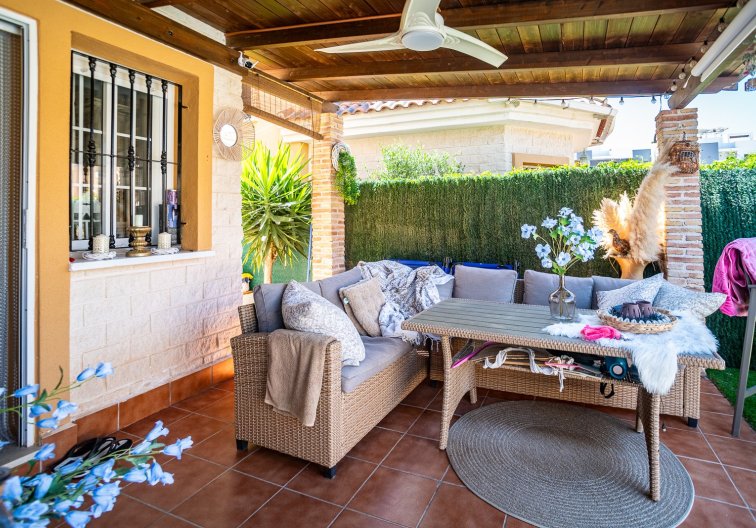 Herverkoop - villa - Guardamar del Segura - Costa Blanca