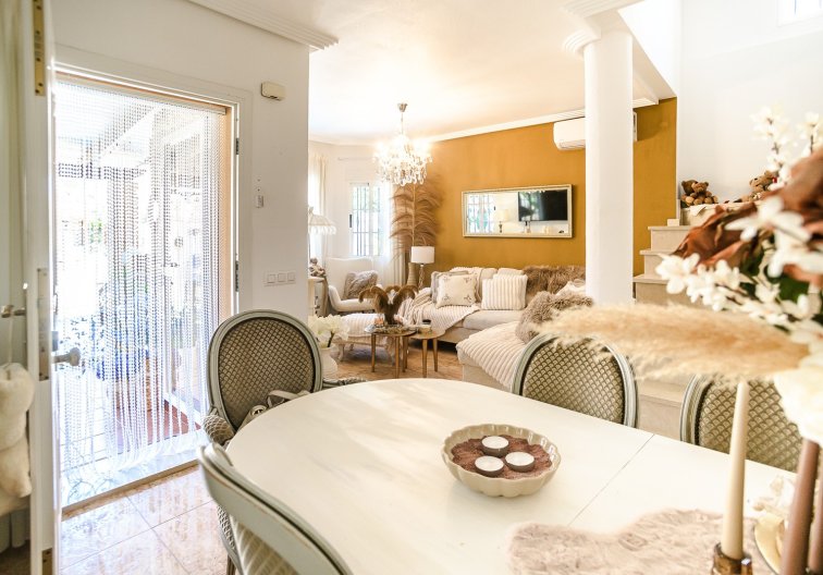Herverkoop - villa - Guardamar del Segura - Costa Blanca