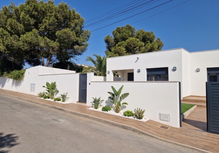 Segunda mano - villa - Torrevieja - Los Balcones - Los Altos Del Edén