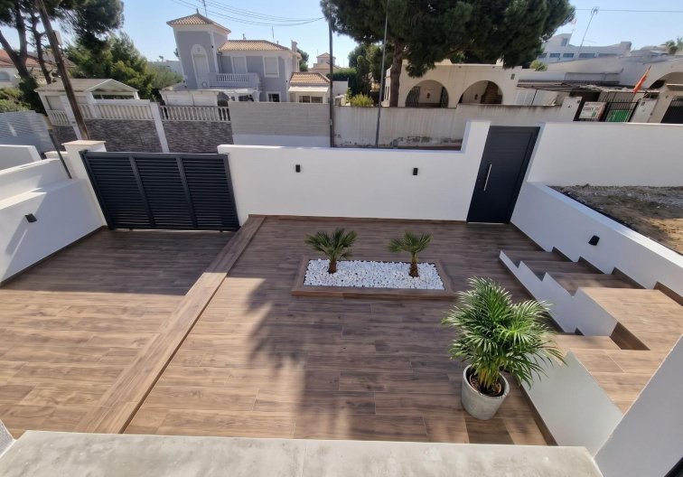Segunda mano - villa - Torrevieja - Los Balcones - Los Altos Del Edén