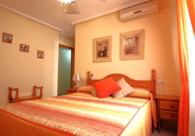 Resale - Apartment - Torrevieja - Las Piscinas Naturales