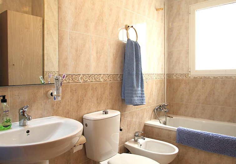 Resale - Apartment - Torrevieja - Las Piscinas Naturales