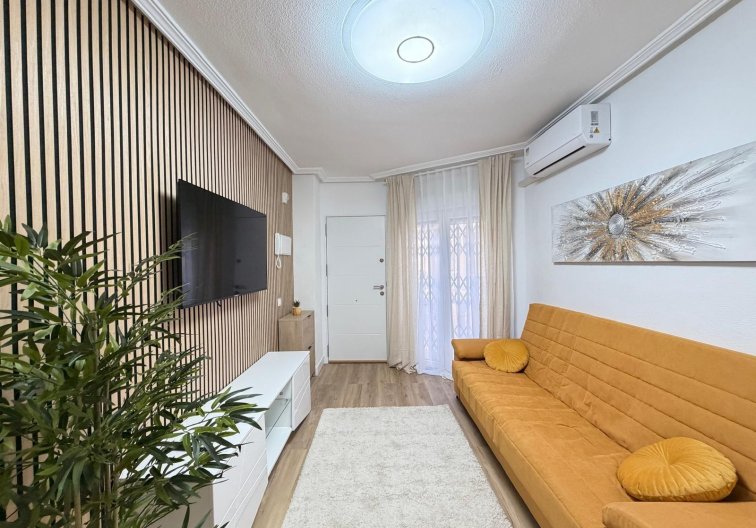 Resale - Apartment - Torrevieja - Playa de los Locos