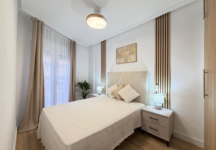 Resale - Apartment - Torrevieja - Playa de los Locos