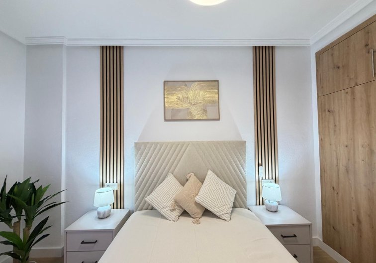 Resale - Apartment - Torrevieja - Playa de los Locos