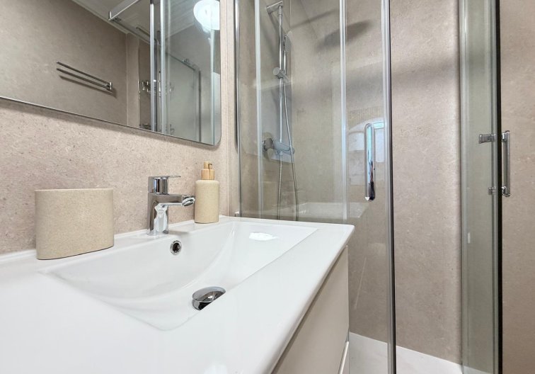 Resale - Apartment - Torrevieja - Playa de los Locos