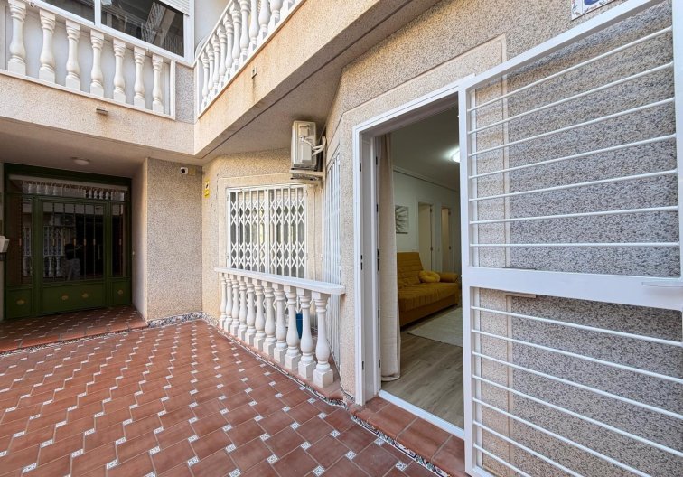 Resale - Apartment - Torrevieja - Playa de los Locos