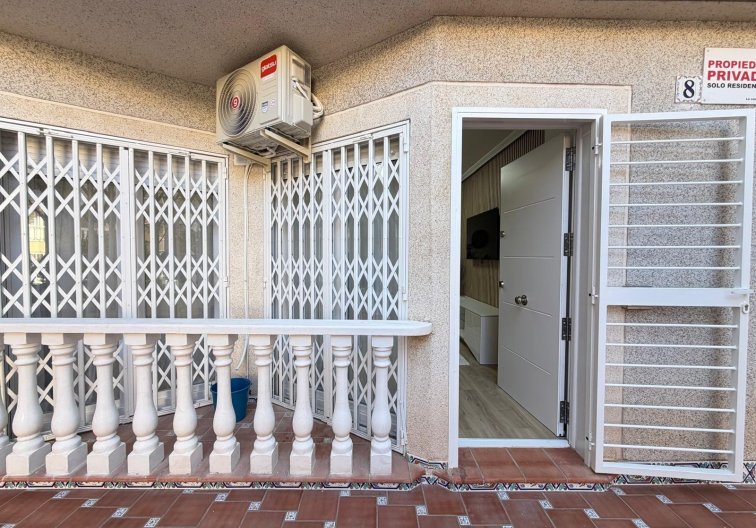Resale - Apartment - Torrevieja - Playa de los Locos