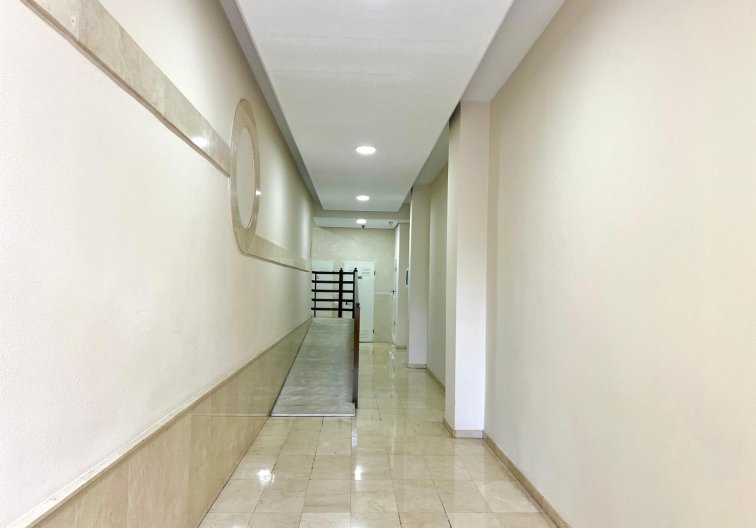Wiederverkauf - Wohnung - Torrevieja - Puerto Deportivo