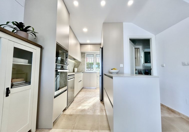 Herverkoop - town house - Dehesa de Campoamor - Costa Blanca