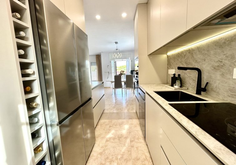 Herverkoop - town house - Dehesa de Campoamor - Costa Blanca