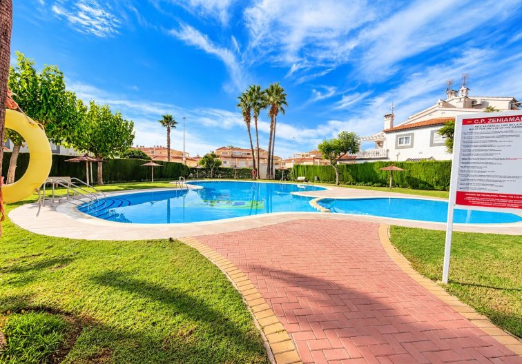 Wiederverkauf - town house - Alicante - Costa Blanca