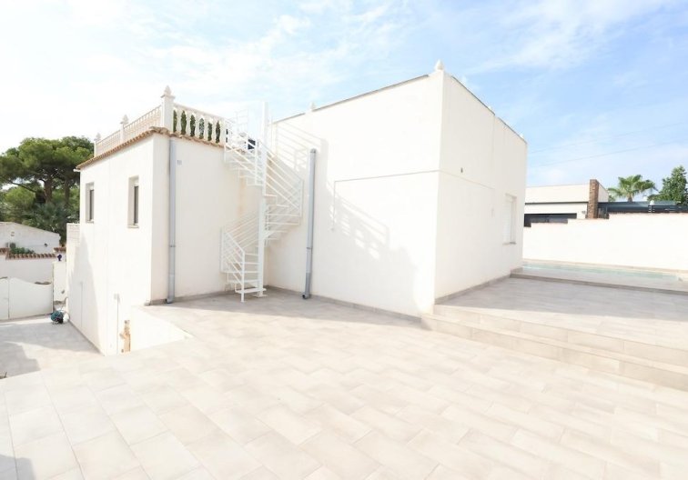 Segunda mano - villa - Torrevieja - Costa Blanca