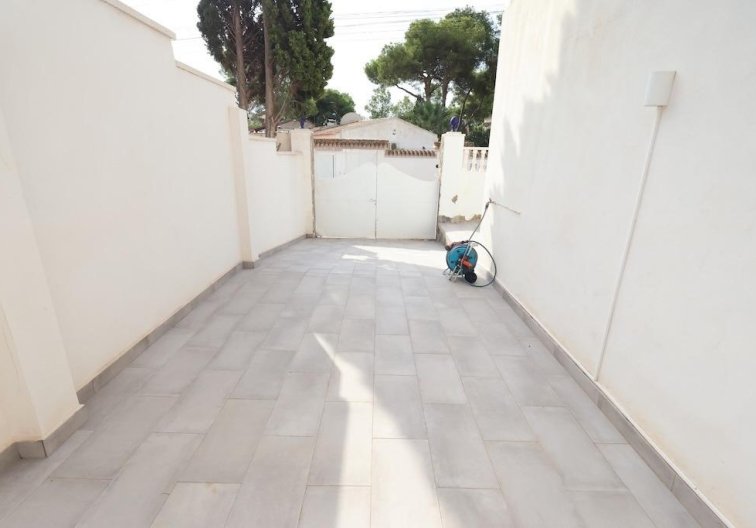 Segunda mano - villa - Torrevieja - Costa Blanca