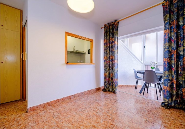 Resale - Apartment - Torrevieja - Playa del Cura