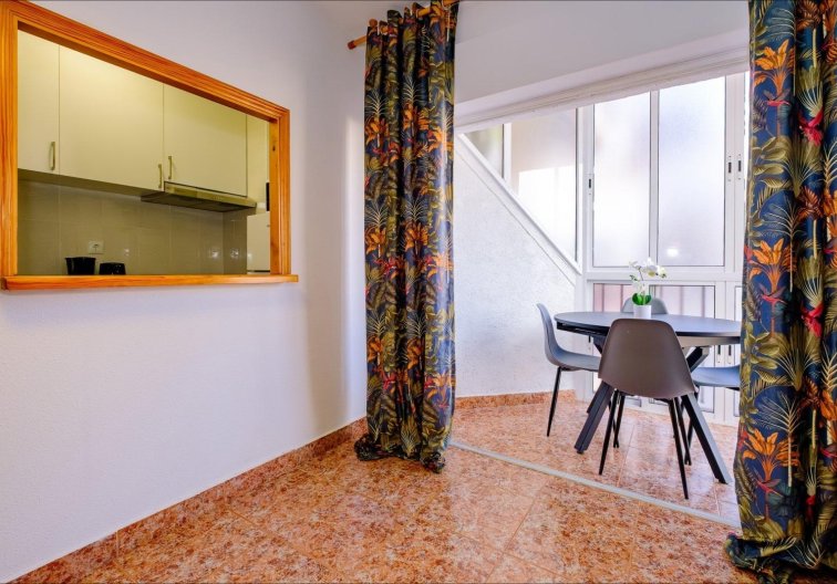 Resale - Apartment - Torrevieja - Playa del Cura
