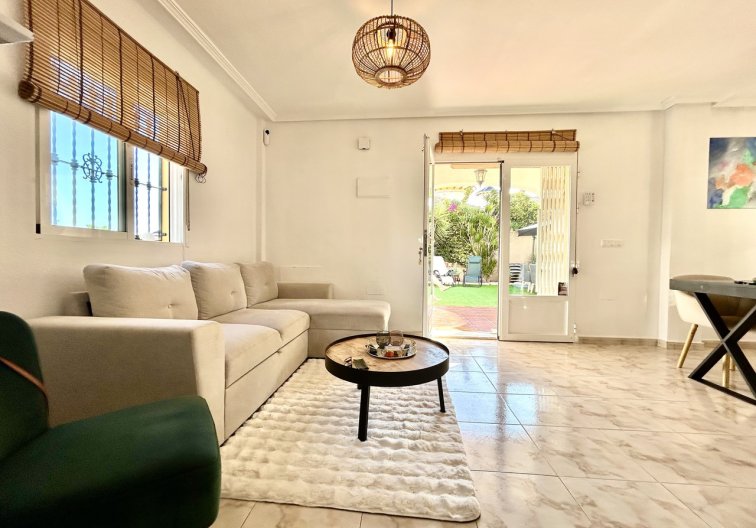 Resale - villa - Villamartin - Costa Blanca