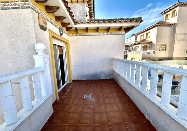 Resale - villa - Villamartin - Costa Blanca