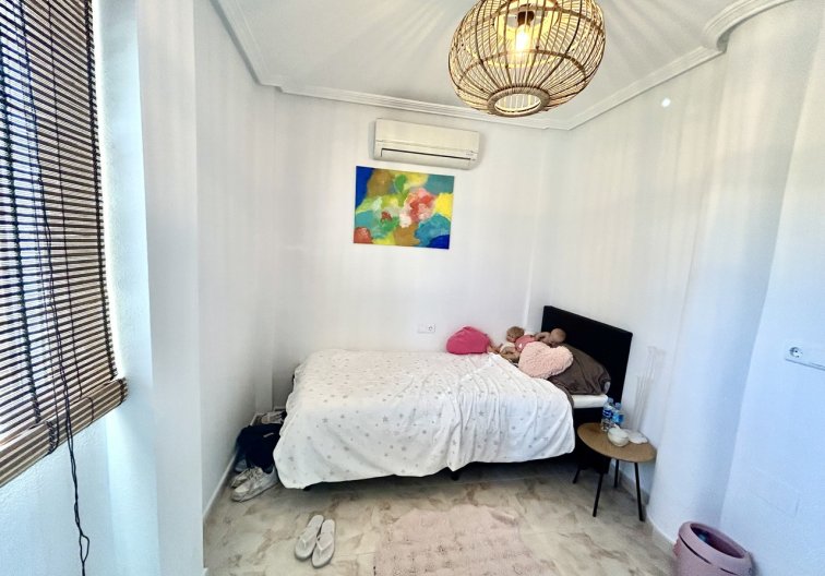 Resale - villa - Villamartin - Costa Blanca