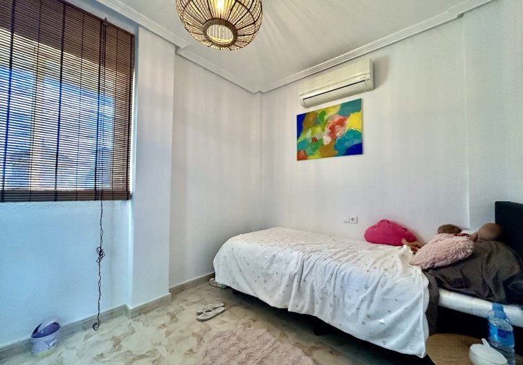 Resale - villa - Villamartin - Costa Blanca
