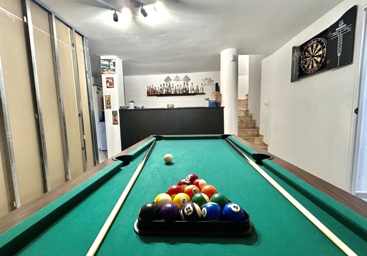 Resale - villa - Villamartin - Costa Blanca