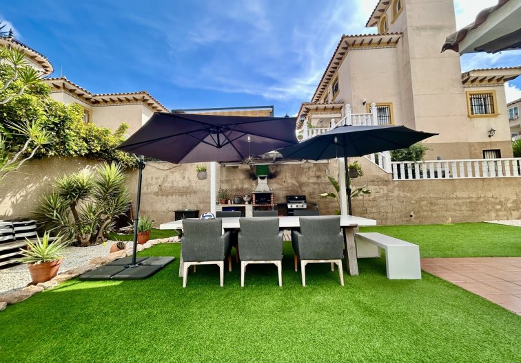 Resale - villa - Villamartin - Costa Blanca