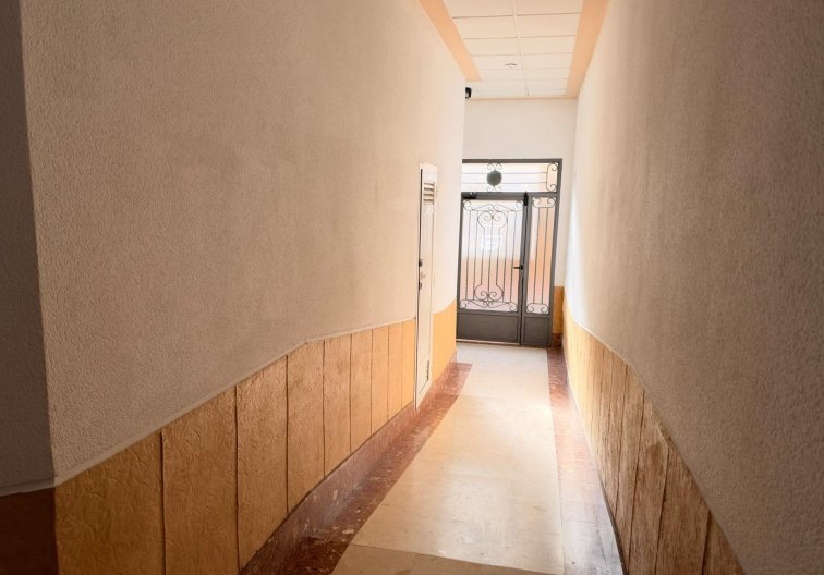 Resale - Apartment - Torrevieja - Centro