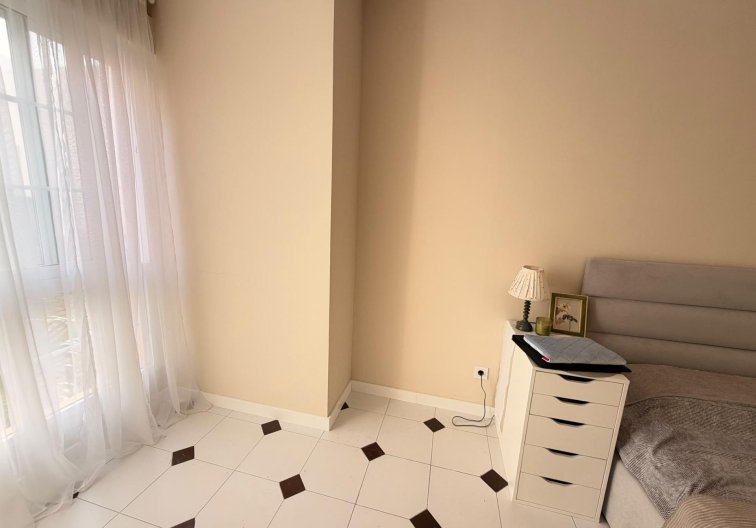 Resale - Apartment - Torrevieja - Centro