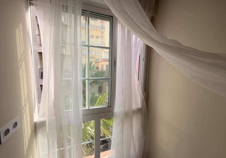 Resale - Apartment - Torrevieja - Centro