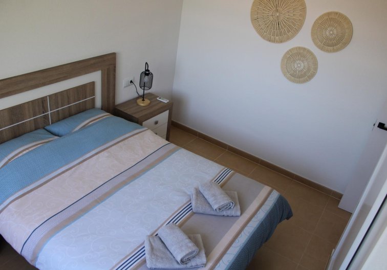 Segunda mano - Apartamento  - Roldan - Inland