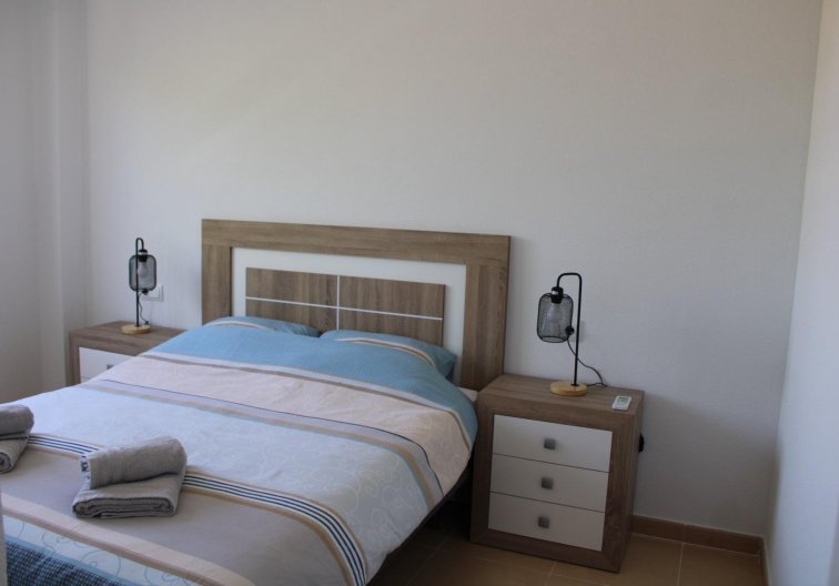 Segunda mano - Apartamento  - Roldan - Inland