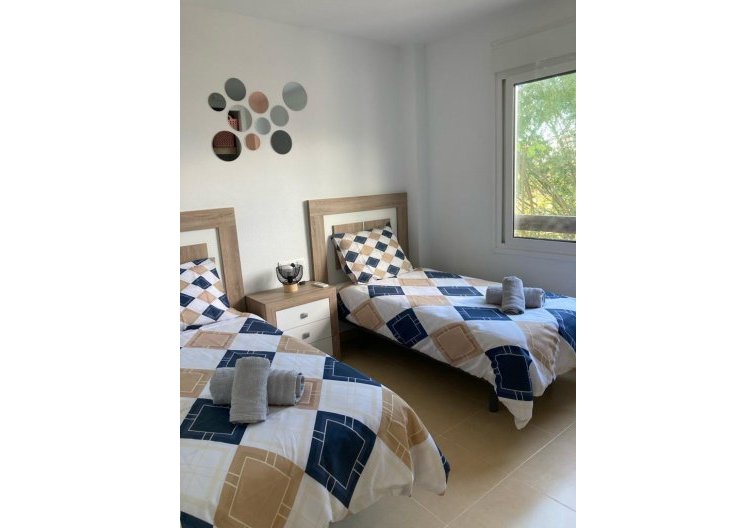 Segunda mano - Apartamento  - Roldan - Inland