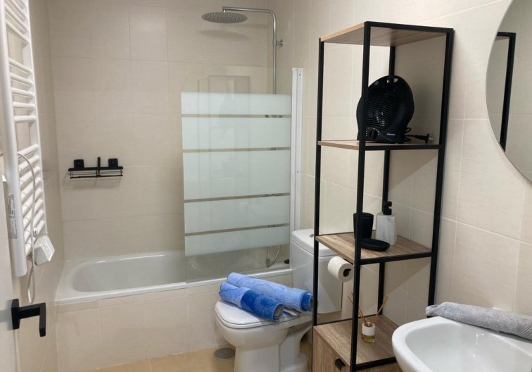 Segunda mano - Apartamento  - Roldan - Inland