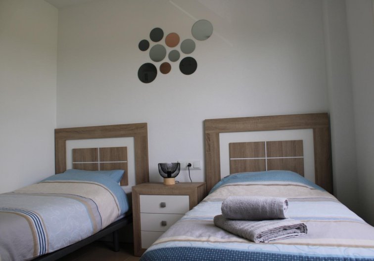 Segunda mano - Apartamento  - Roldan - Inland
