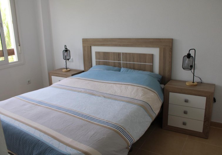Segunda mano - Apartamento  - Roldan - Inland