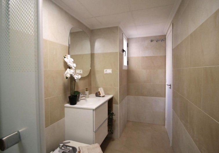 Resale - Apartment - Torrevieja - Centro