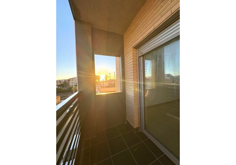 Resale - Apartment - Torrevieja - Centro