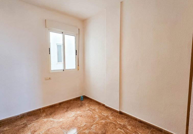 Resale - Apartment - Torrevieja - Centro