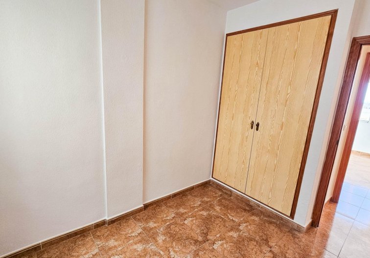 Resale - Apartment - Torrevieja - Centro