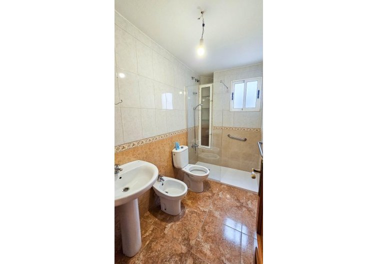 Resale - Apartment - Torrevieja - Centro