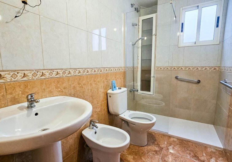 Resale - Apartment - Torrevieja - Centro