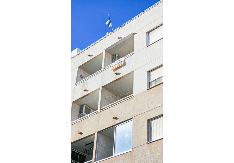 Resale - Apartment - Torrevieja - Centro