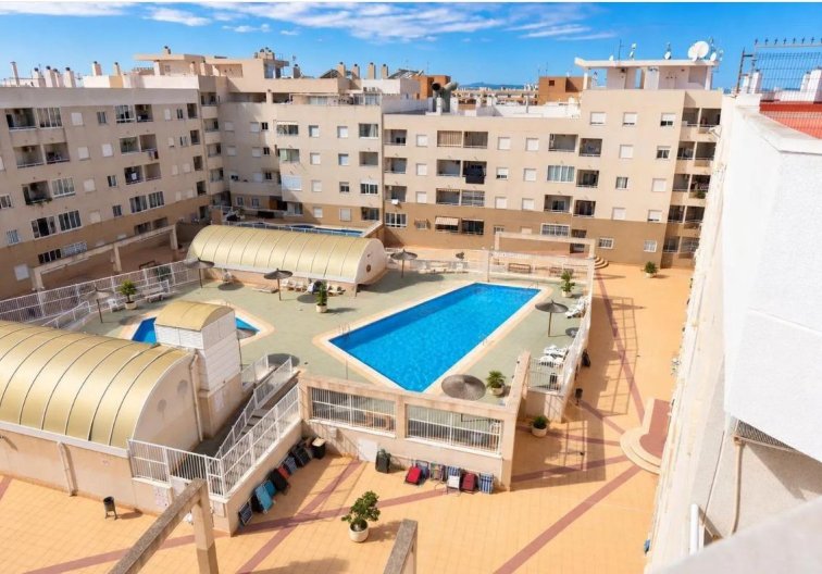 Resale - Apartment - Torrevieja - Centro