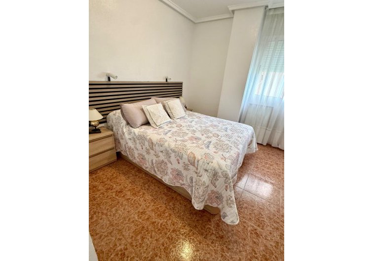 Wiederverkauf - Wohnung - Torrevieja - Parque De Las Naciones