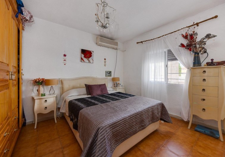 Resale - town house - Torrevieja - Nueva Torrevieja