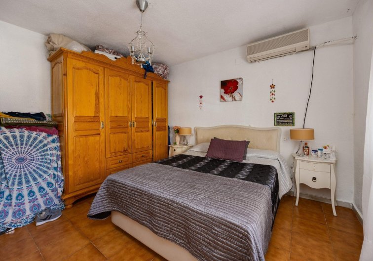 Resale - town house - Torrevieja - Nueva Torrevieja