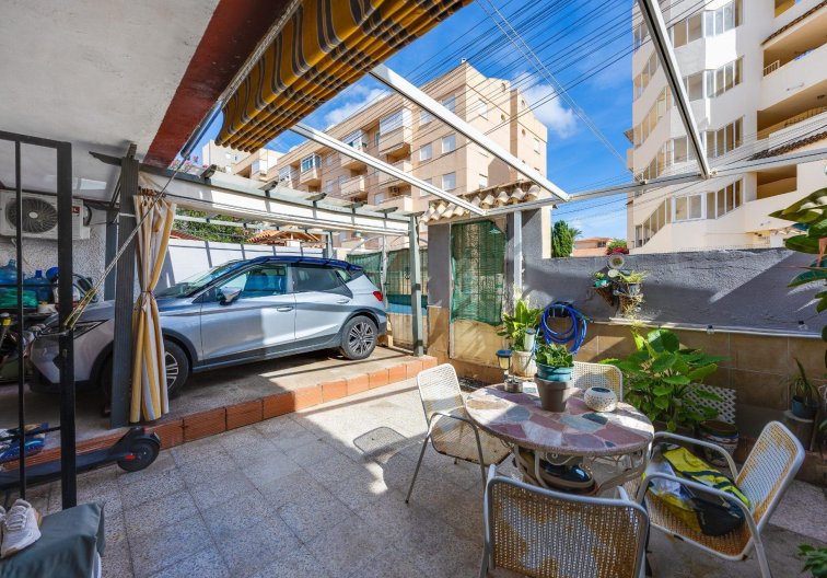 Resale - town house - Torrevieja - Nueva Torrevieja